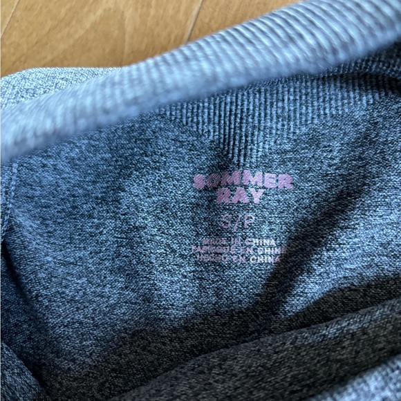 NWOT Sommer Ray leggings.  Very flattering - Picture 5 of 5